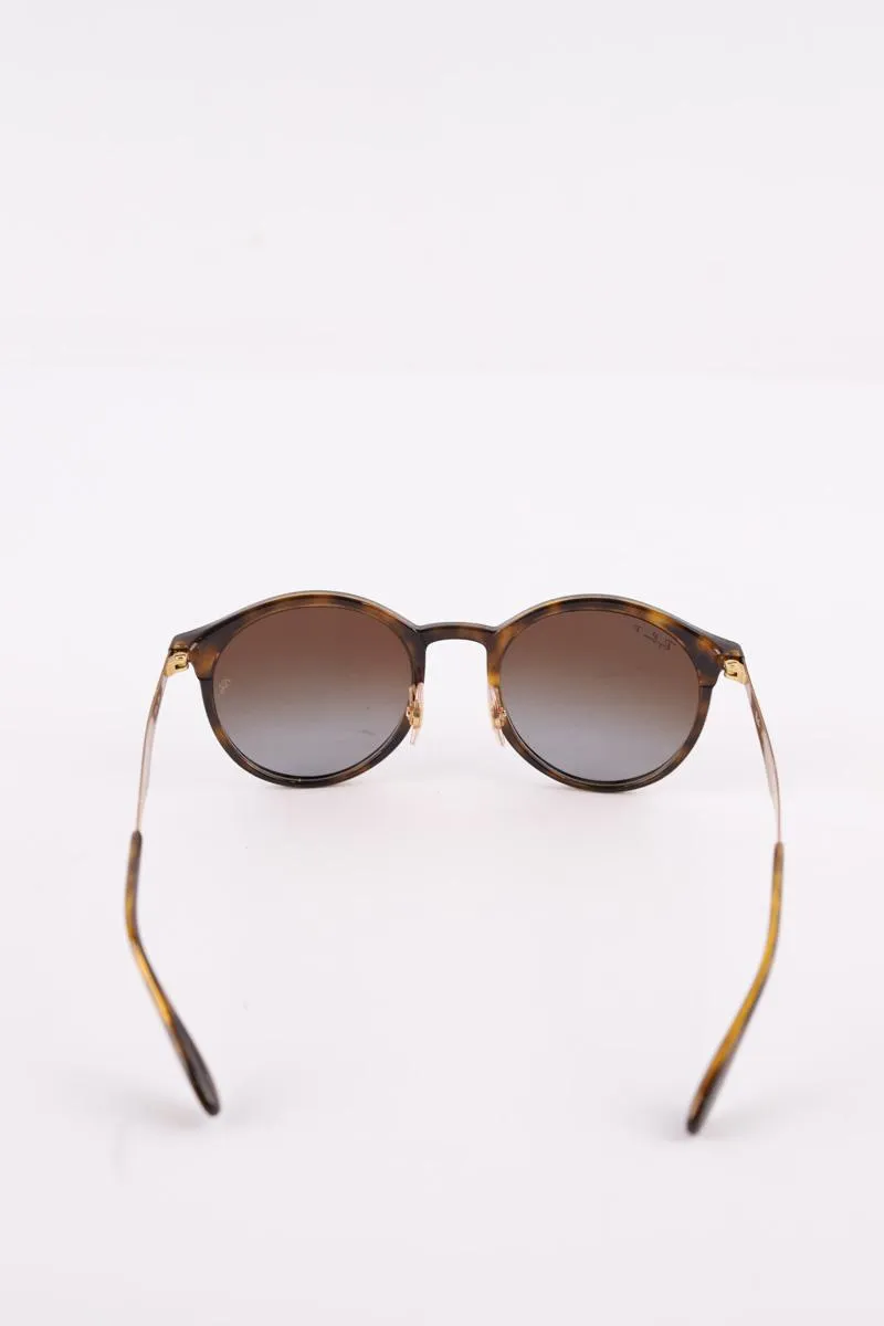 Lunettes de soleil marron