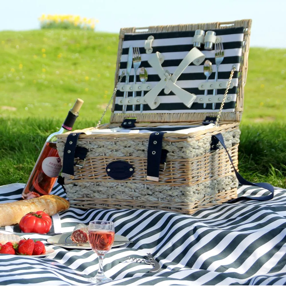 Picnic baskets